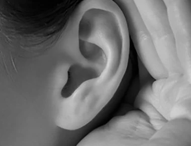 Εσείς ξέρατε γιατί τα κινέζικα μέσα απαγορεύουν την εμφάνιση των αυτιών των ηθοποιών; (φωτο)